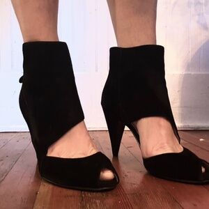 NineWest Black Suede Anklet heels - size 10M